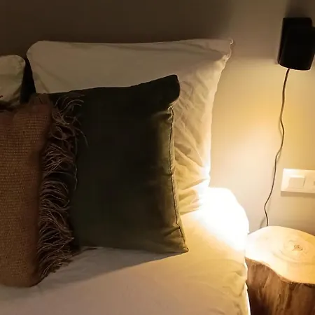 Kastellren - - Grand Parking Prive B&B